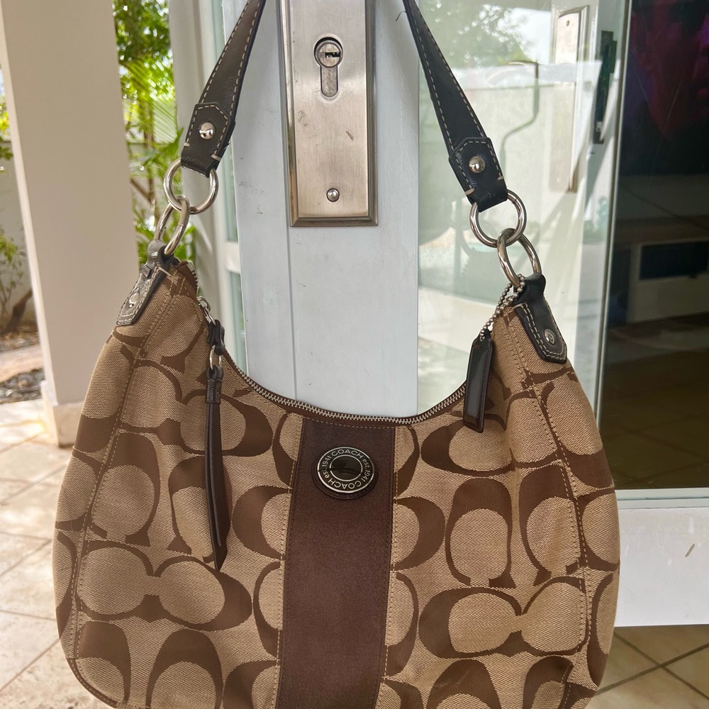 Signature COACH shoulderhandbag